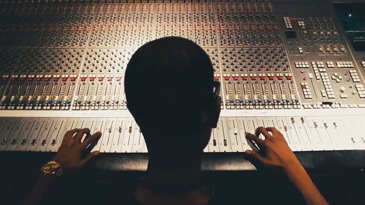This Is How Hip Hop Producers Can Be Successful in the Music Industry